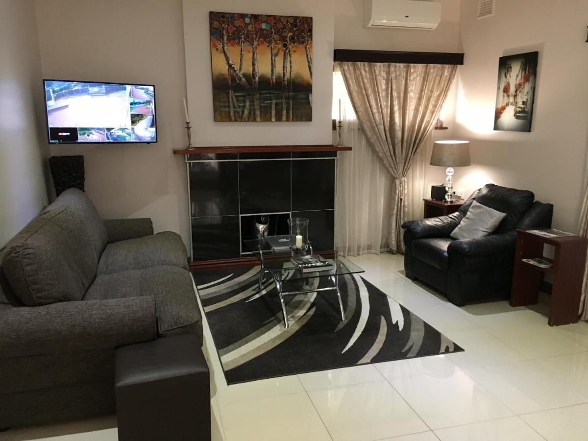 The Meritus Guest House Westville Екстер'єр фото