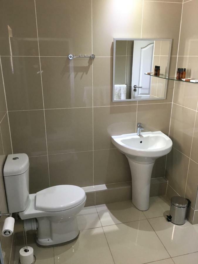 The Meritus Guest House Westville Екстер'єр фото
